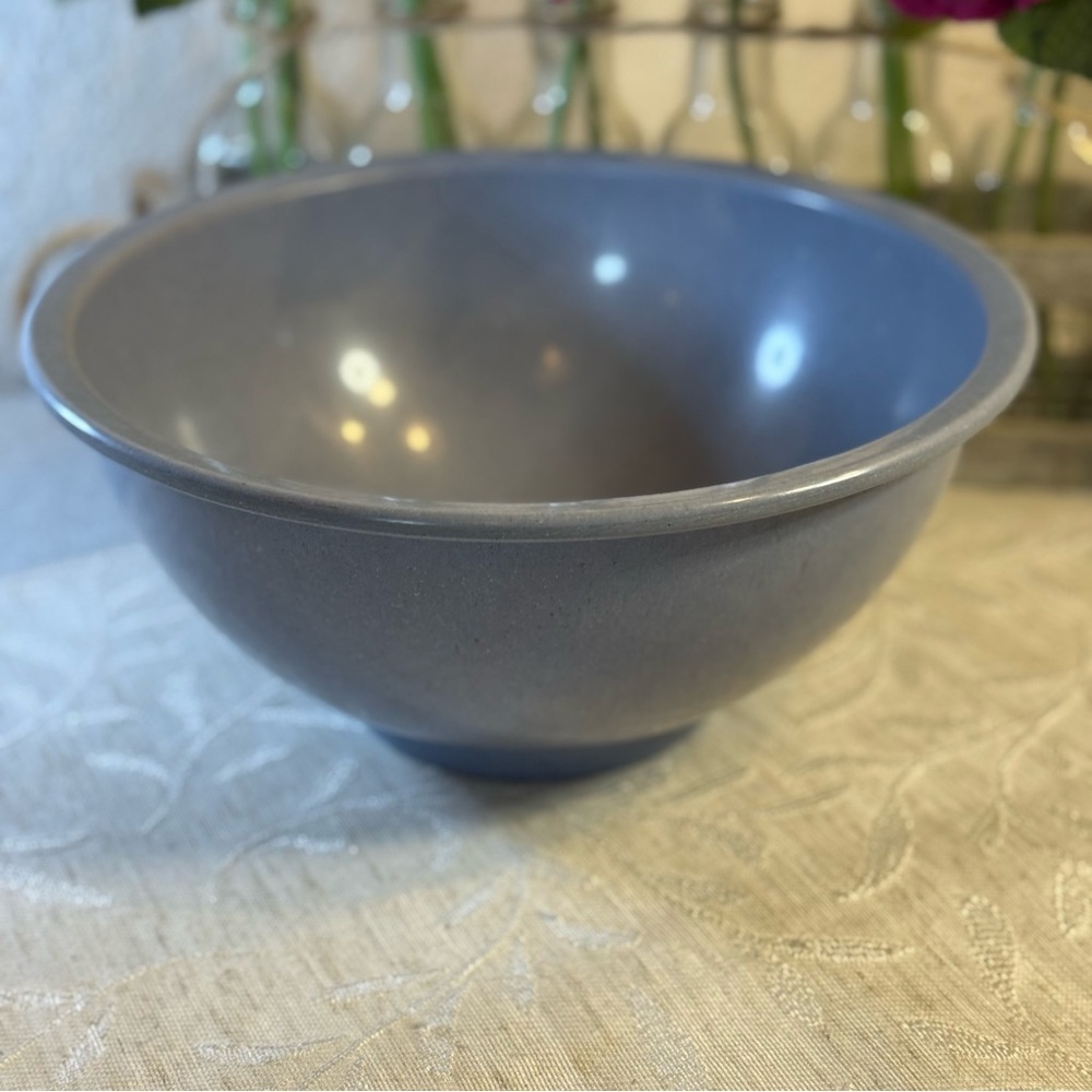 A 118 USA 9 7/8 " x 4 7/8” Blue Gray Vintage Confetti‎ Large Mixing Bowl